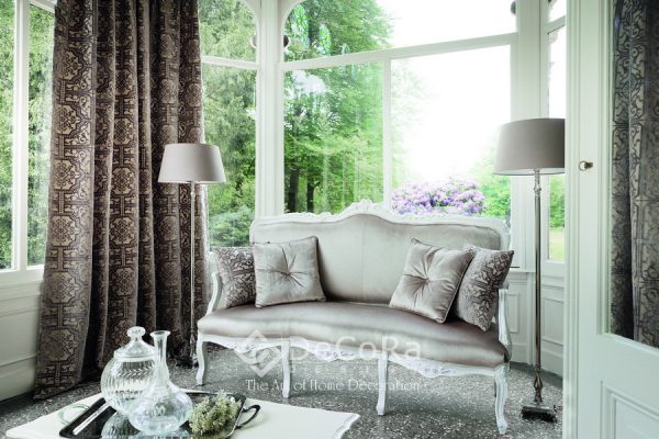 LKBT015-draprie-model-abstract-maro-auriu-perne-decorative-satinat-canapea-tapisat