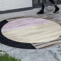 LSLLS018_MOODY_covor_cerc_piele_negru_crem_pastel_roz_gri