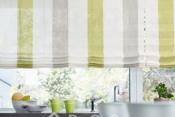 PACT004-perdele-bucatarie-rulou-dungi-alb-in-verde-gri