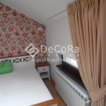 mansarda tapet model floral