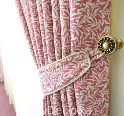 PFBT023-draperie-model-floral-alb-mov