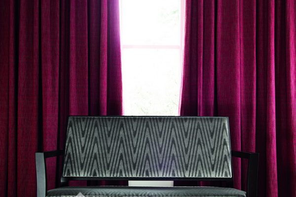 PKBT016-draperie-model-abstract-mov-elegant-modern