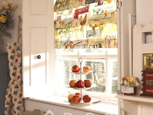 PPTT008-sistem-roman-bucatarie-model-animale-fructe-rosu-galben-maro