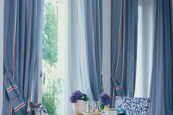 PXXT094-perdea-albastru-dungi-rosu-clasic-elegant