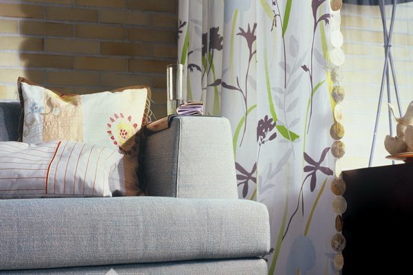 PXXT107-draperie-alb-verde-mov-albastru-floral-modern