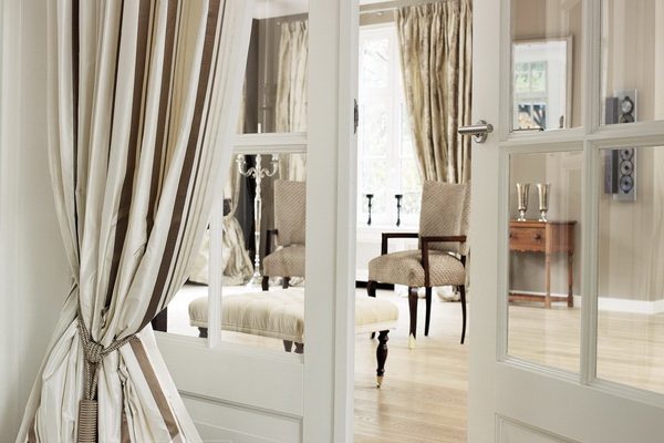 PXXT123-draperie-alb-dungi-maro-crem-bej-gri-clasic