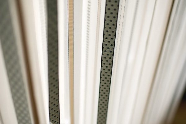 PXXT210-perdea-dungi-buline-alb-negru-gri-maro-modern