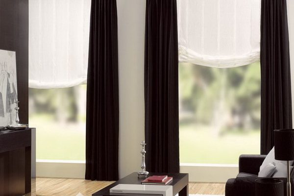 PXXT231-draperie-negru-sistem-venetian-alb-dungi-modern