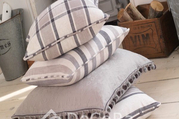 PxxA019-perne-decorative-model-geometric-carouri-alb-gri