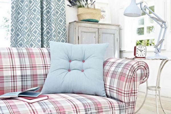 PxxT065-tapiserie-canapea-carouri