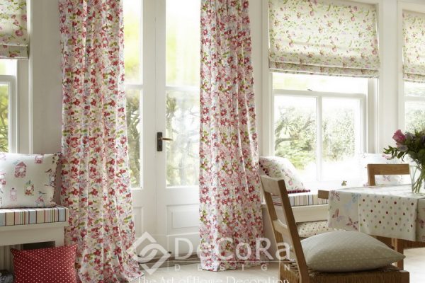 SXXT303-draperie-model-floral-rosu-mov-alb-sistem-roman
