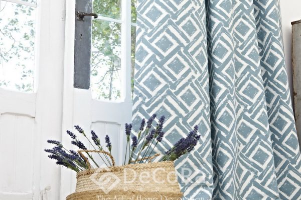 SXXT308-draperie-alb-albastru-model-geometric