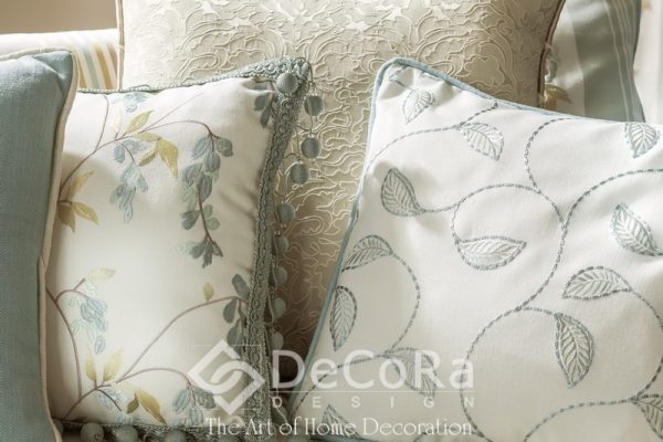 SxxA035-perne-decorative-alb-model-floral