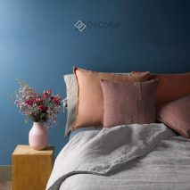 ALHAMBRA-CANDELA-F18-DORMITOR-PERNE-DECORATIVE-IN-CULORI-UNI-NEUTRE-BEJ-GRI-CULORI-PURE-ROZ-PIERSICA