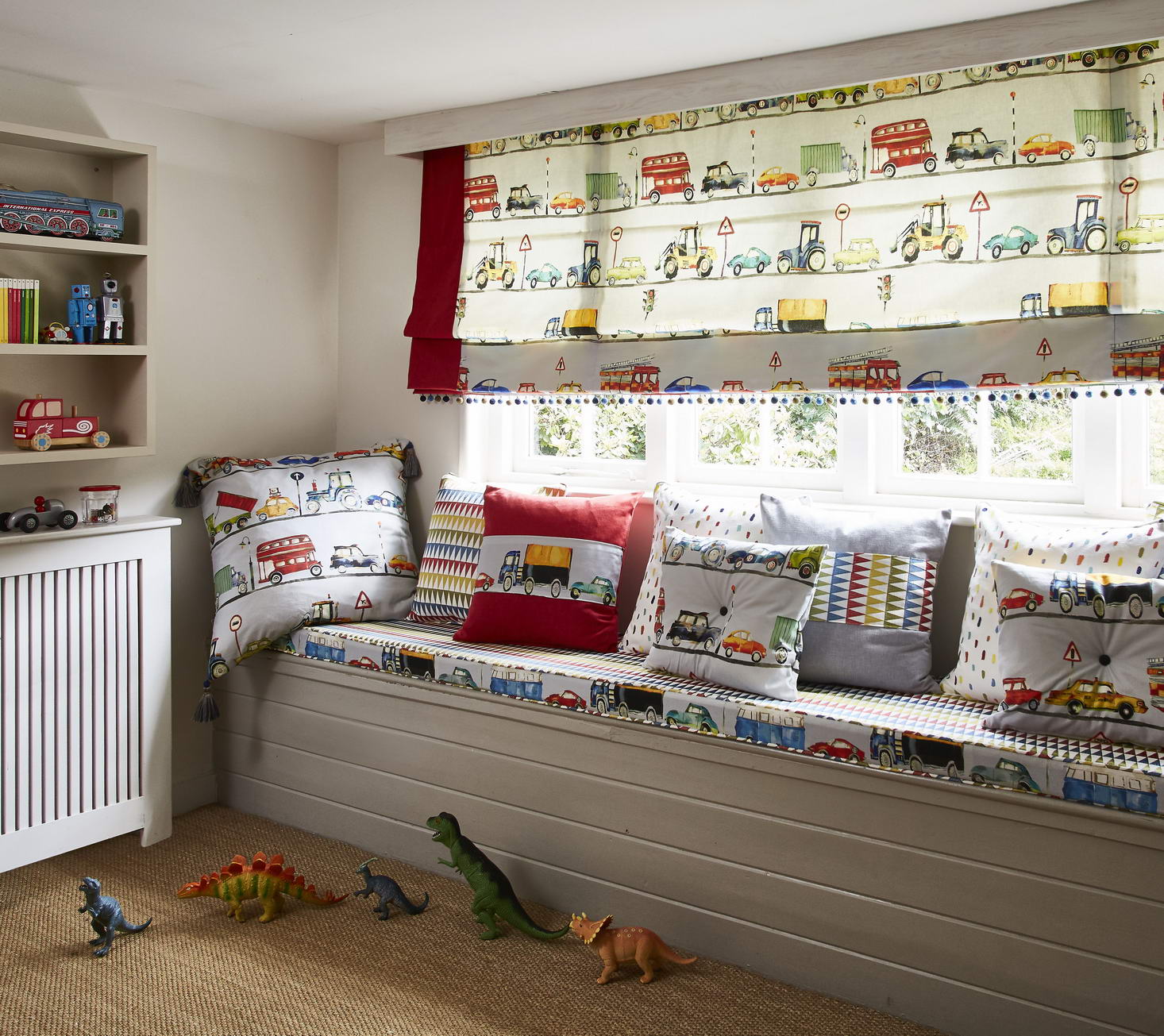 ON THE ROAD MAIN_PERDELE_COPII_MASINUTE_STORURI_ROMANE_CU_MASINUTE