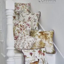 ABBEY GARDENS CAM 3-PERNE-DECORATIVE-IMPRIMEURI-DIFERITE-DEOSEBITE-TESATURI-DE-LUX