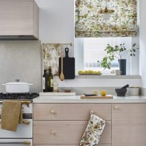 ABBEY GARDENS CAM 7-PERDELE-BUCATARIE-STORURI-ROMANE-BUCATARIE-IMPRIMEU