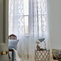 ASPEN CAM 3-PERDELE-SUBTIRI-IMPRIMEU-DEOSEBIT-DELICATE-PERNA-DECORATIVA