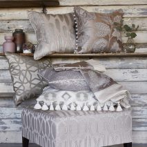 BOHEMIAN CAM 2-PERNE-DECORATIVE-IMPRIMEU-INFLUENTE METALICE-ARAMIU-FRUNZE