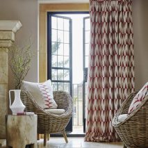 HEMINGWAY CAM 1-DRAPERIE-IMPRIMEU-BURGUNDY-ALB-DRAPERII-DIMOUT-BLACKOUT