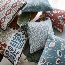 MEEKO CAM 2-PERNE-DECORATIVE-IMPRIMEURI-DEOSEBITE-FRUNZE-FLORALE