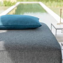 PENZANCE CAM 7-TAPITERIE-TABURET-CULOARE-GRI-PERNA-DECOR-ALBASTRU