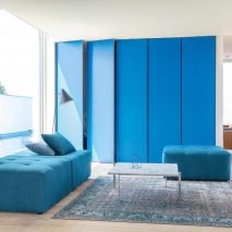 PENZANCE CAM 8-TAPITERIE-CANAPELE-TABURET-CULOARE-ALBASTRU-INTENS-PERNE-DECOR-ALBASTRE