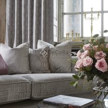 PHOENIX CAM 2-PERDELE-DRAPERII-GRI-IMPRIMEU-METALIC-STRALUCITOR-PERNE-DECORATIVE