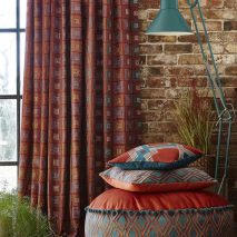 RIO CAM 5-DRAPERIE-INSERTII-GRAFICE-PERNE-DECORATIVE-TABURET-INLUENTE-RIO-FESTIVAL