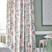 Sanderson_2019_The Glasshouse37-PERDELE-DRAPERII-IMPRIMEU-MODEL-FLORAL-PASTELURI