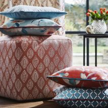 TRESCO CAM 1-PERDEA-IMPRIMEU-FLORAL-PERNE-DECORATIVE-IMPRIMEU-TAPITERIE-TABURET-IMPRIMEU