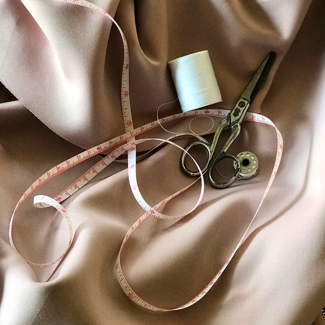 Detaliu material pentru draperii la comandă realizate în București, Piața Romană