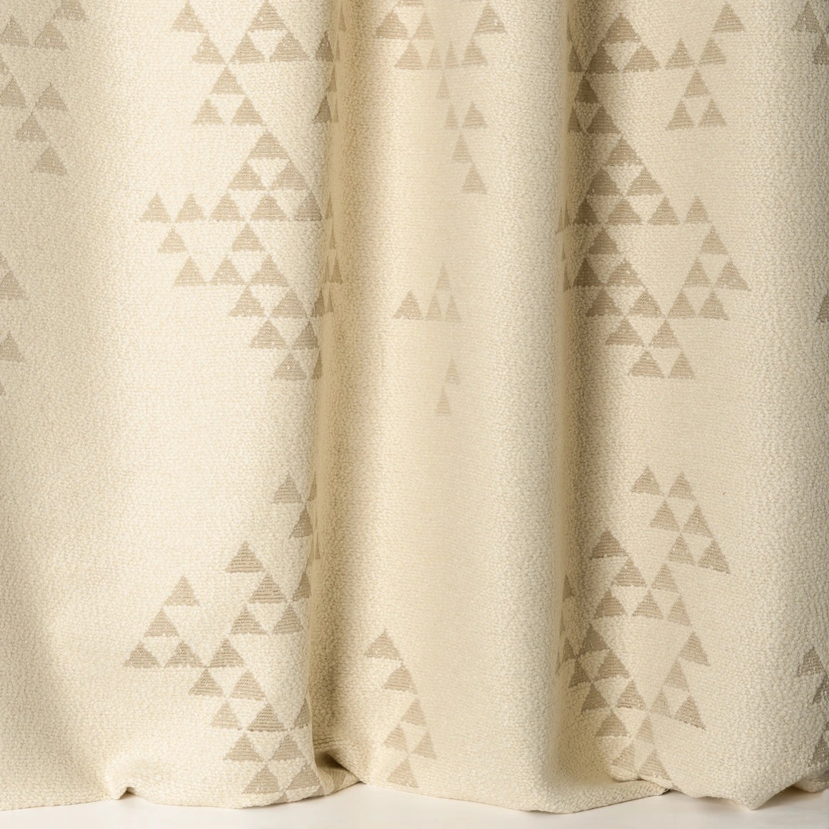 Draperii de lână cu vâscoză de lux cu model geometric bej