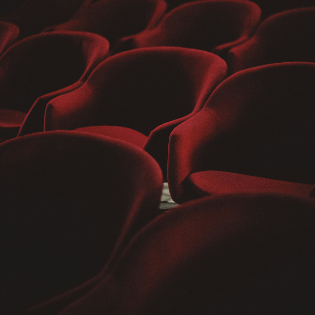 Perdele și draperii lackout sau dimout pentru cinema