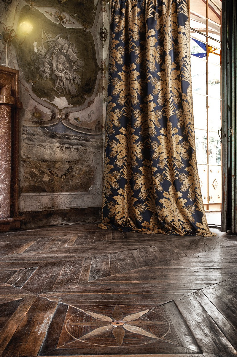 Draperii ignifugate clasice negre pentru living