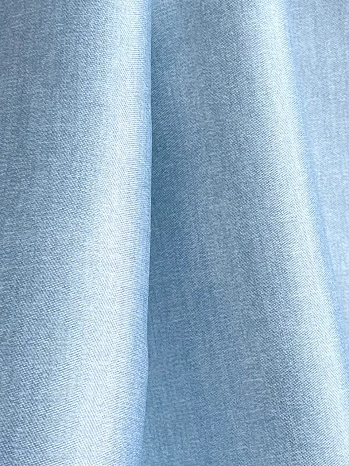 Draperii termice albastre lucioase