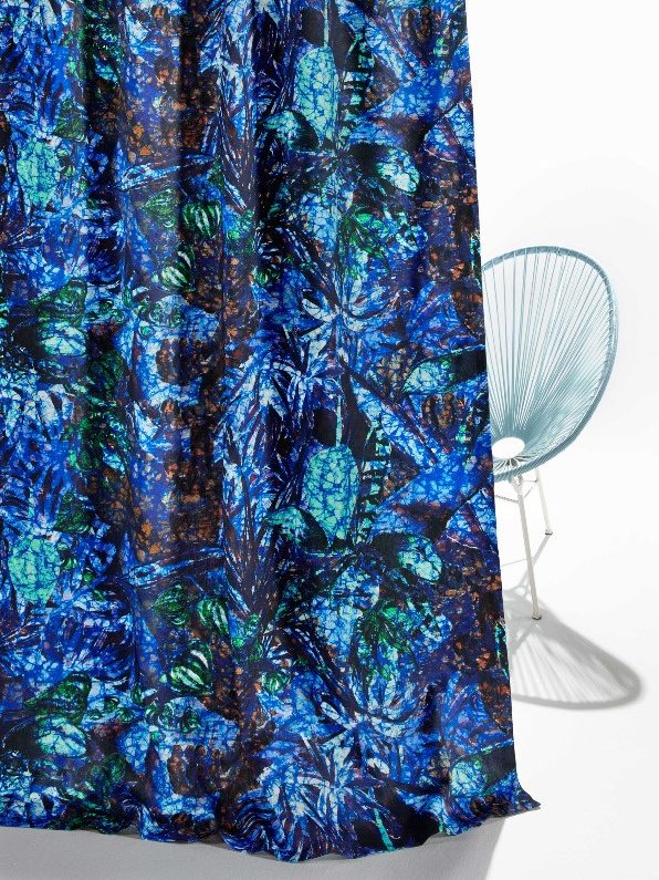 Draperii outdoor albastre cu model abstract