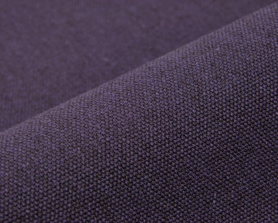 Detaliu draperii din bumbac cu vâscoză mov uni