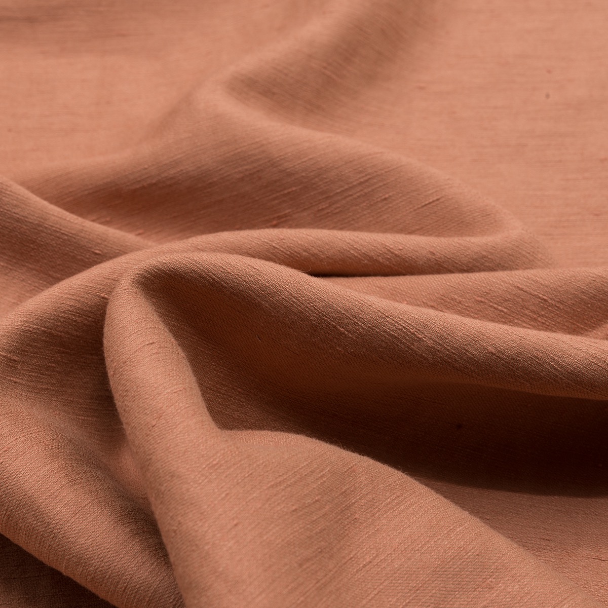 Detaliu draperii de bumbac pentru buget redus