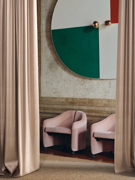 Draperie din mătase naturală roz pastel - lux Draperie din mătase naturală roz pastel în living modern