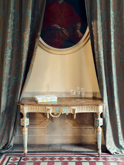 Draperii din mătase naturală cu model clasic turcoaz - lux Draperii din mătase naturală maro cu model clasic turcoaz