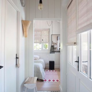 Rulouri din lemn natural pentru bucătărie