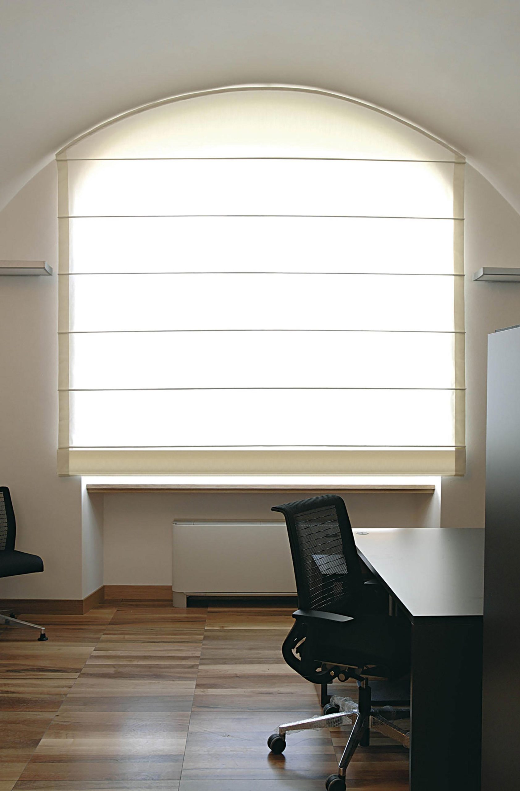 Storuri romane albe pentru living